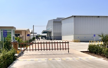 Beautiful Small Garden Beside Packing Lot in TQS.